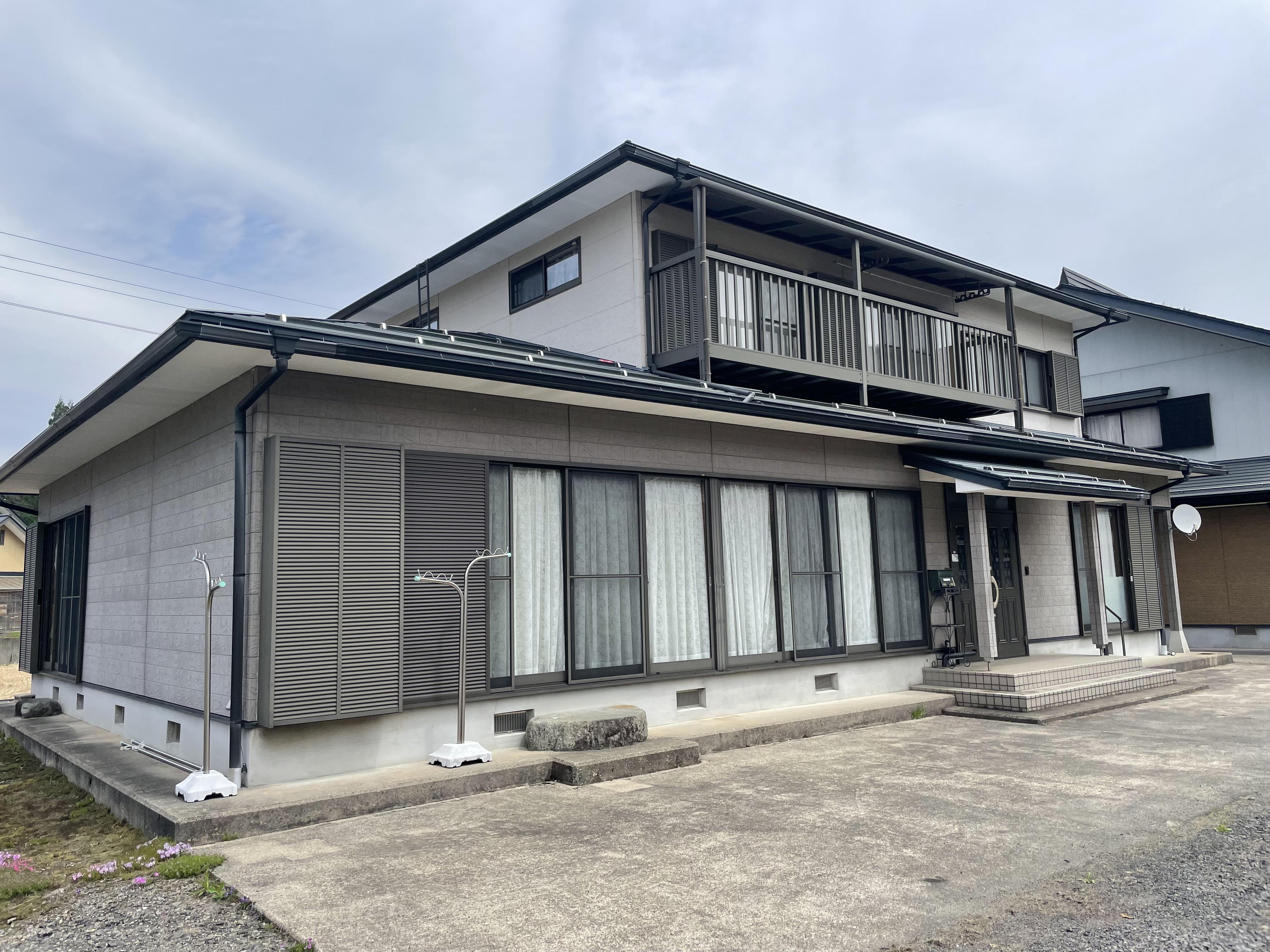 IC近くで好アクセス地。小学校も近く、子育て世帯にオススメの立地